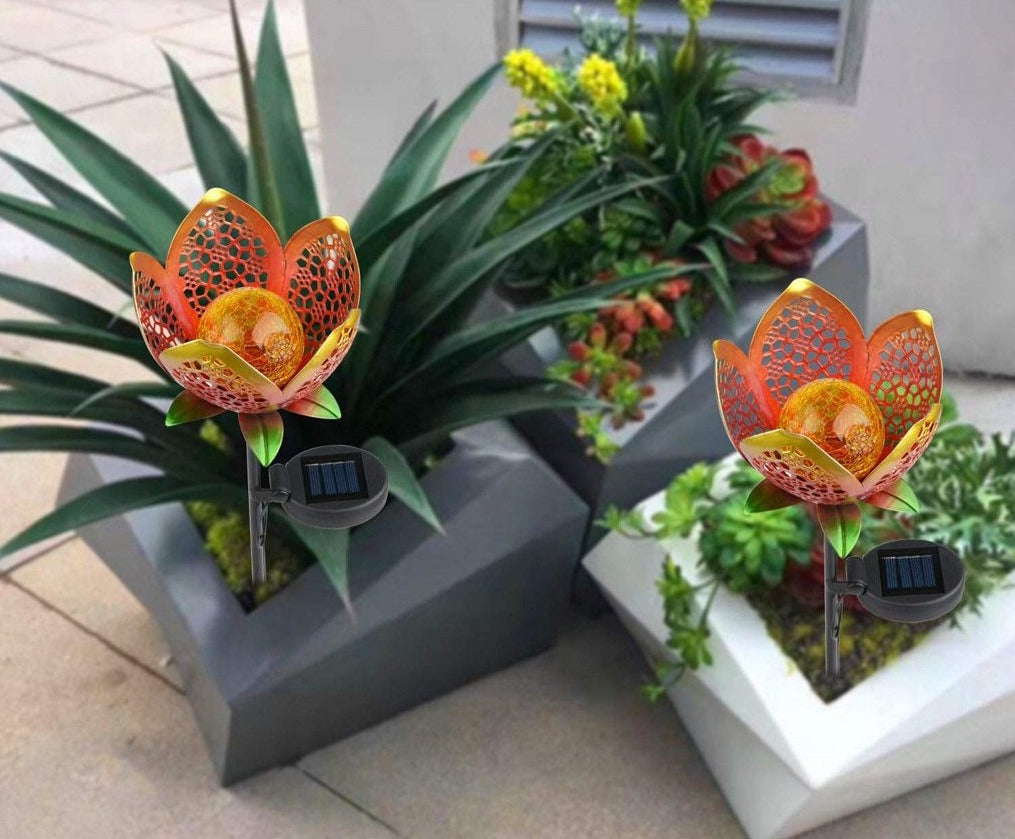 Solar Durchbrochene Blumen-Gartenwegleuchte